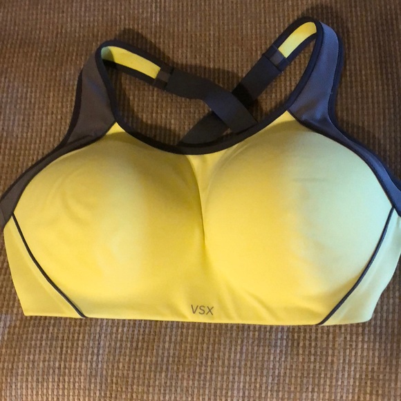 Victoria's Secret Other - NWOT Victoria’s Secret VSX Sports Bra